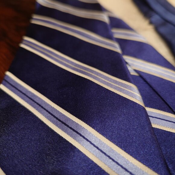 Tommy Hilfiger Blue and White Striped Silk Tie - Picture 2 of 4